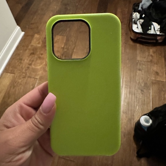 OtterBox iPhone 14 pro - Picture 2 of 2